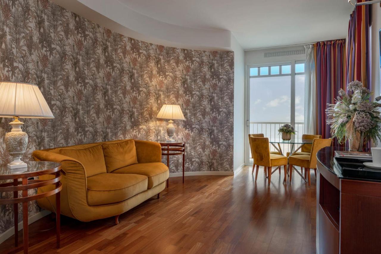 Savoia Hotel Rimini Esterno foto